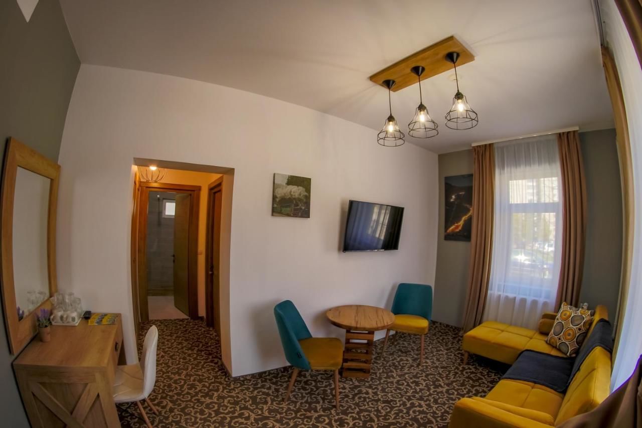Отели типа «постель и завтрак» Residence Rooms Bucovina Кымпулунг-Молдовенеск-21